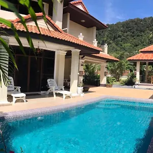 https://beautiful-thai-pool-villa.koh-lantahotels.net